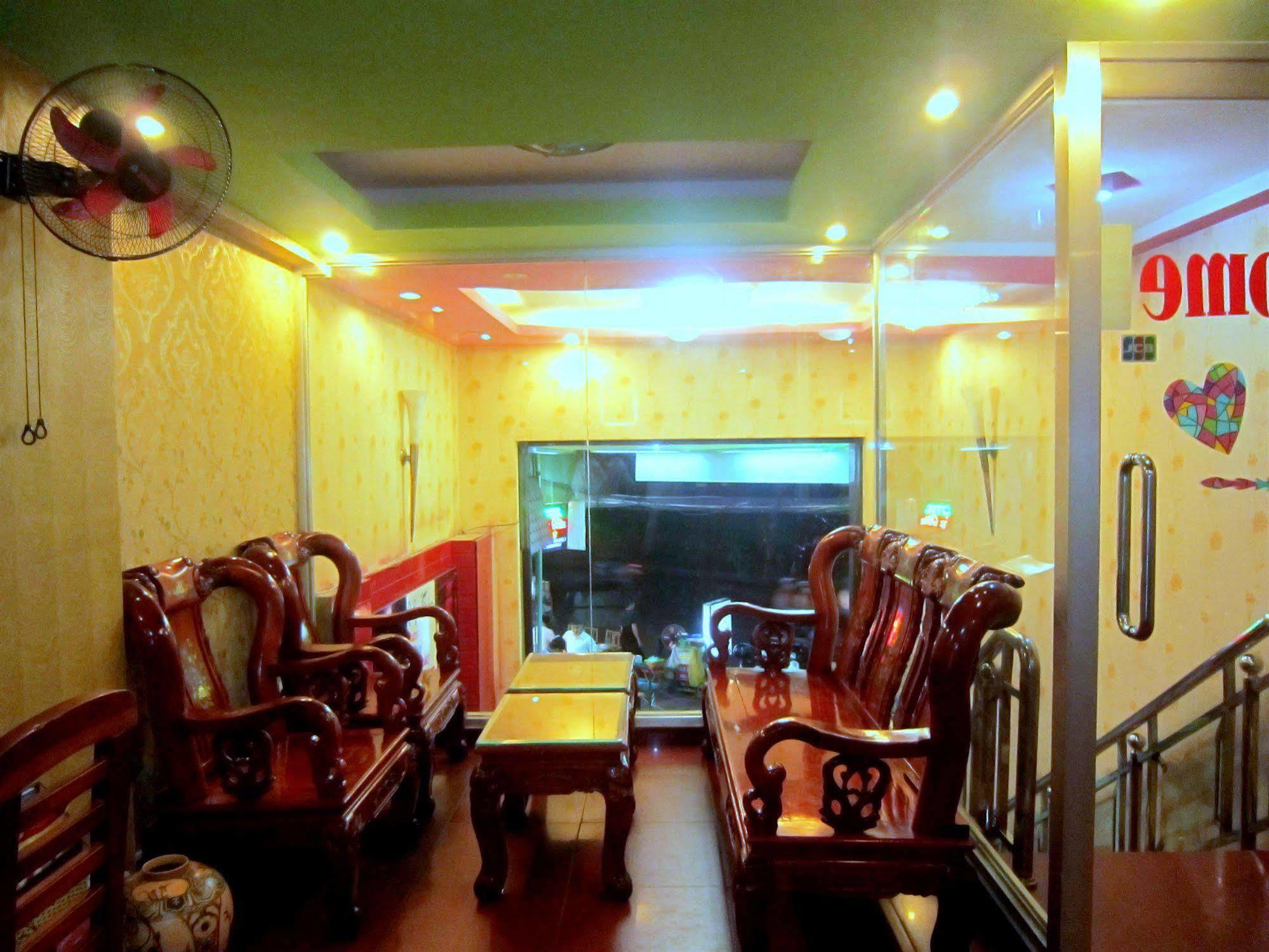 Thuy Tien Hotel ホーチミン市 エクステリア 写真